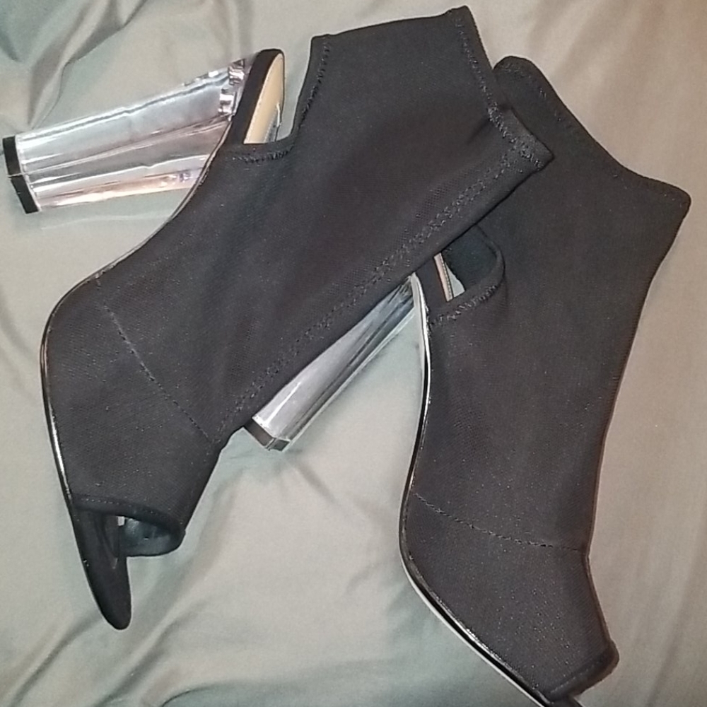 Steve Madden Booties w/Clear Heel Size 9.5
